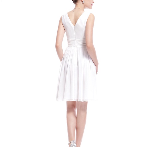 NWT Beautiful White cocktail dress very elegant - Picture 3 of 8